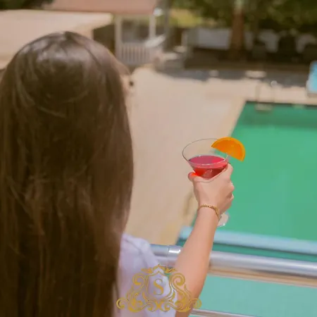 فندق Sorrente 4*