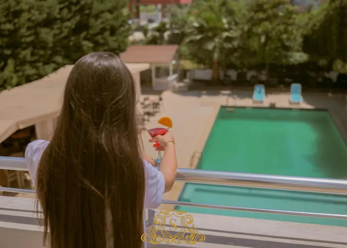 Sorrente Otel Golem (Tirana)