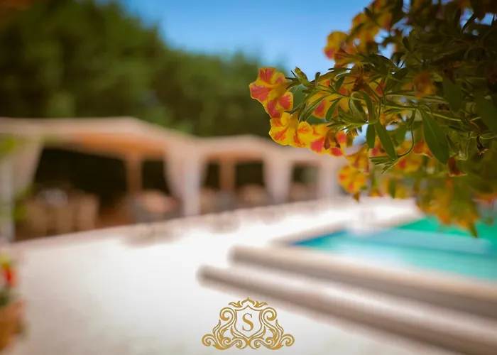 Otel Sorrente Golem (Tirana)